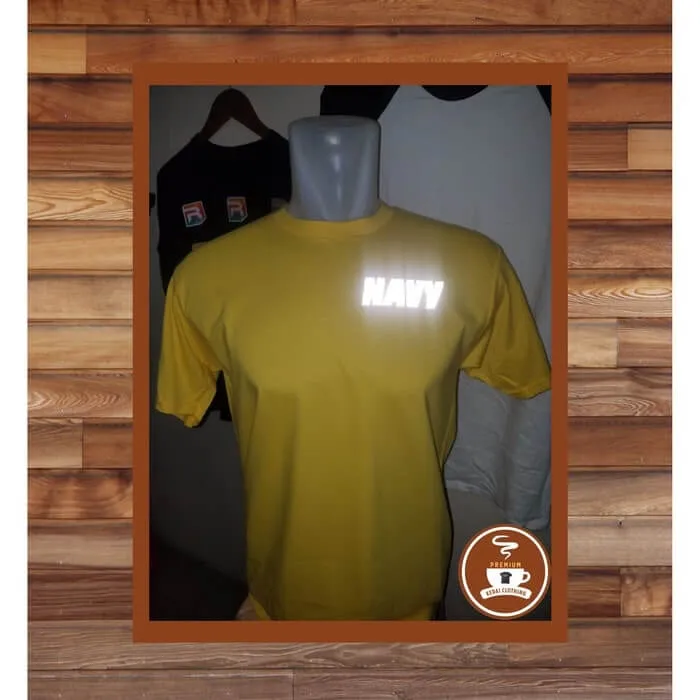 kaos dengan sablon reflektif